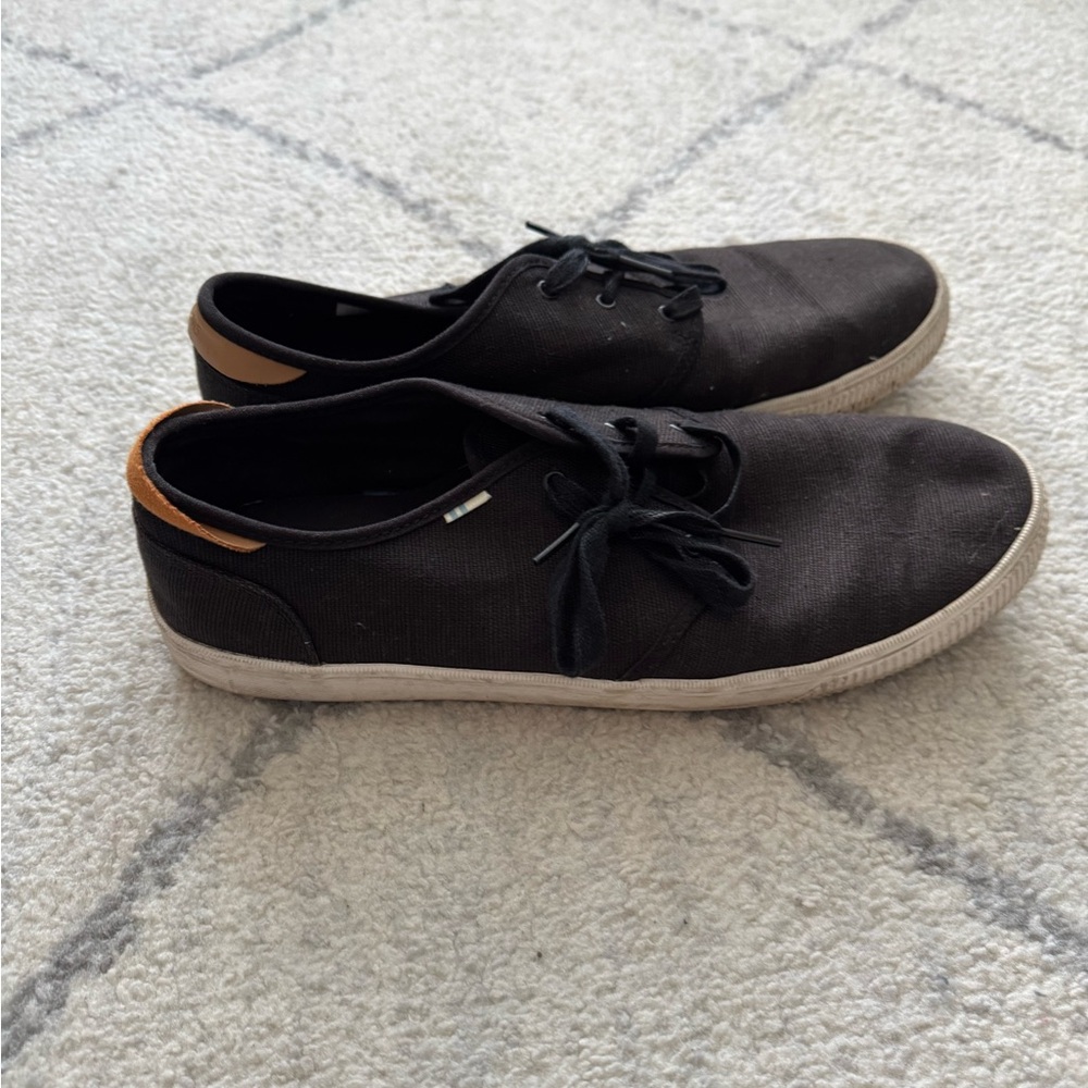 Men's toms sneakers size 11